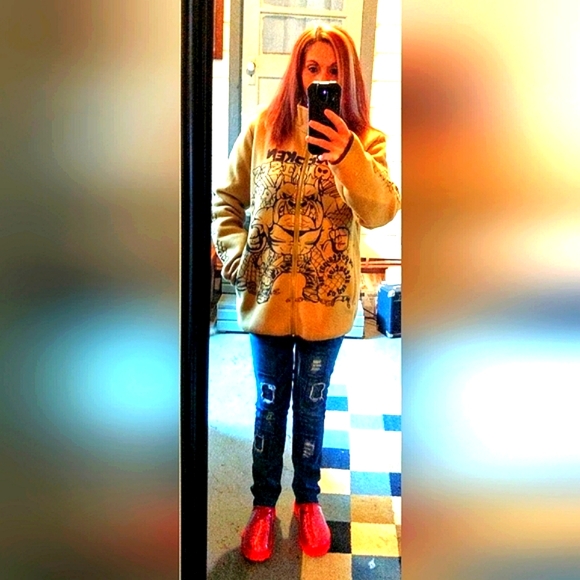 Broken Promises - Pay Attention to Me Jacket Sherpa - Picture 16 of 16